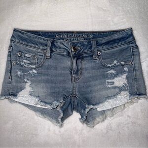 American Eagle Outfitters Ripped Jean Shorts - light blue size 0